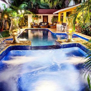 Hacienda Boutique B&B&Spa Solo Adultos